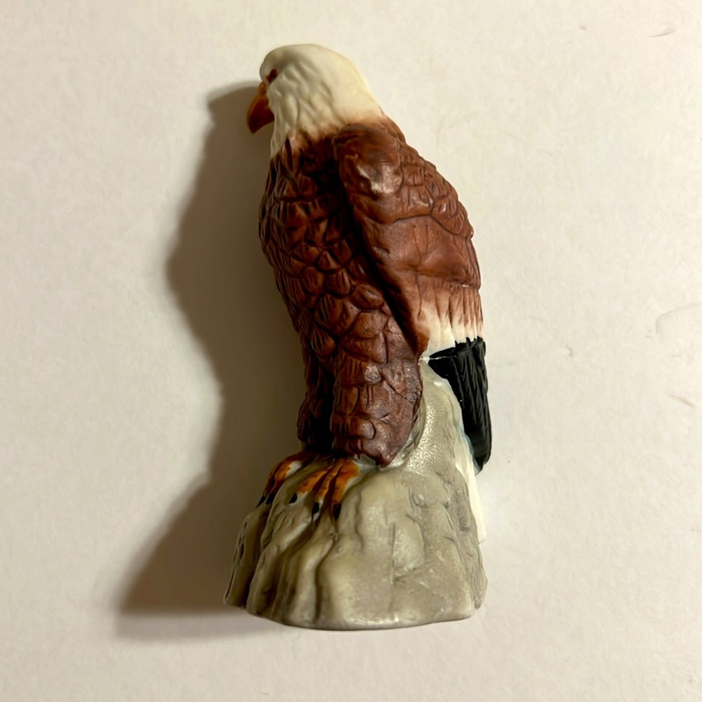 Vintage Brown and White American Eagle 🦅 Figurine. NWOT - Picture 4 of 8